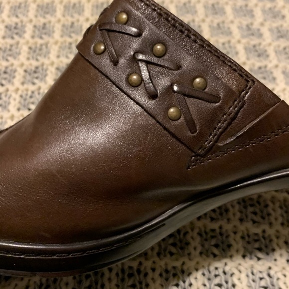 Sz 11 M Clarks Bendables leather block heel Mules Clogs - Picture 13 of 16